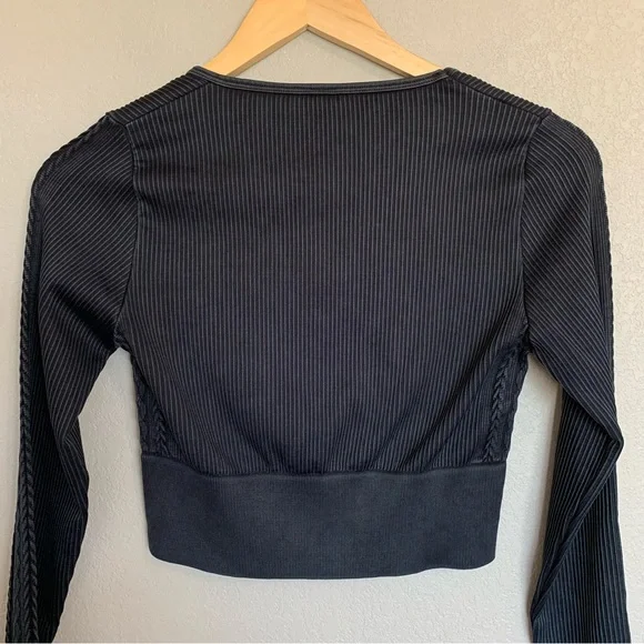 Aerie Offline Black Seamless Cable Cropped Square Neck Long Sleeve Top NWT - Picture 6 of 12